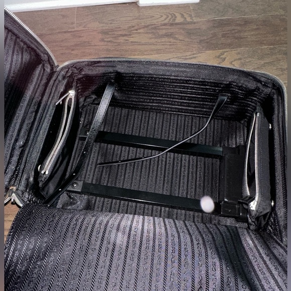 💯 PRADA Logo Black Nylon Carry On Suitcase w/ auth card - Picture 7 of 14